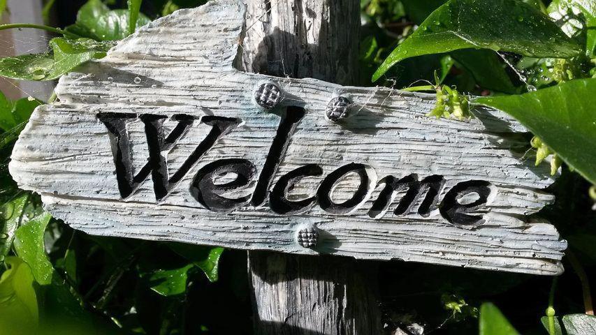Ferienwohnung 1 Zi Wohngemeinschaft fuer anspruchslose RUCKSACKTOURISTEN Am Markt- alle Getraenke&Essen&Wifi frei - Yannik R&Cats nicht im Zi - fuer 3 Erw&konservative Paare ungeeignet - nur deutsch englisch sprachige Gäste - sie werden gern kostenlos beko Lübeck Exterior foto
